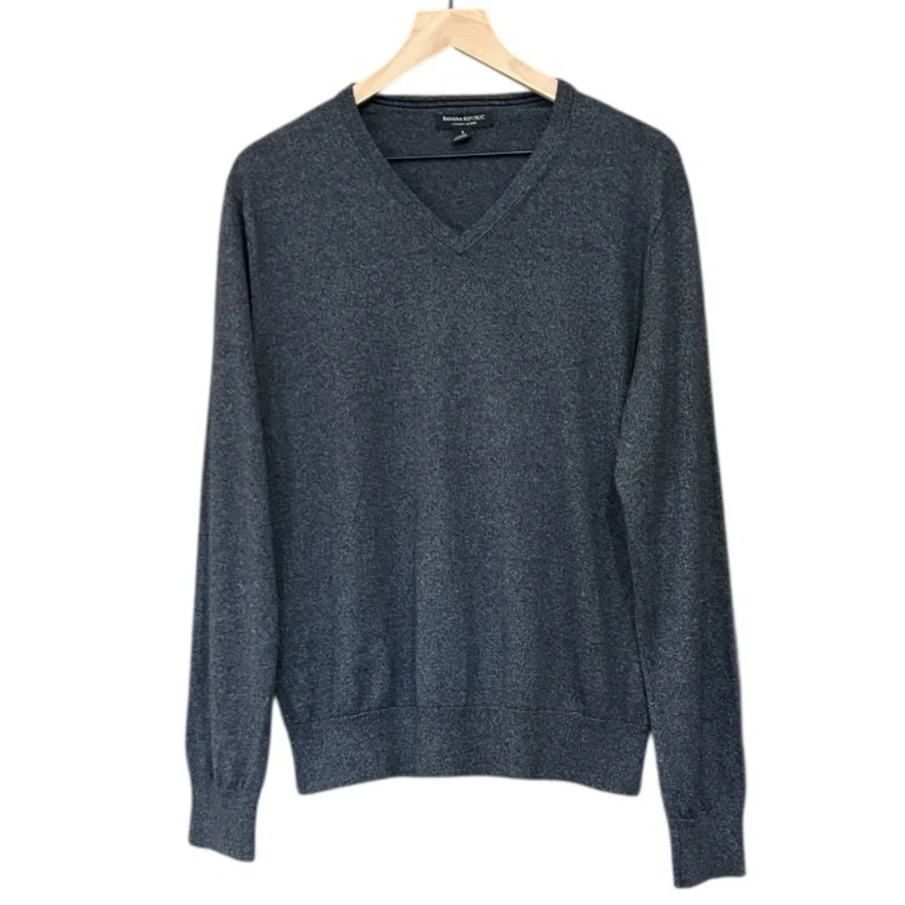 Banana Republic Grey Luxury Blend V-Neck Pullover Sweater Men’s Large